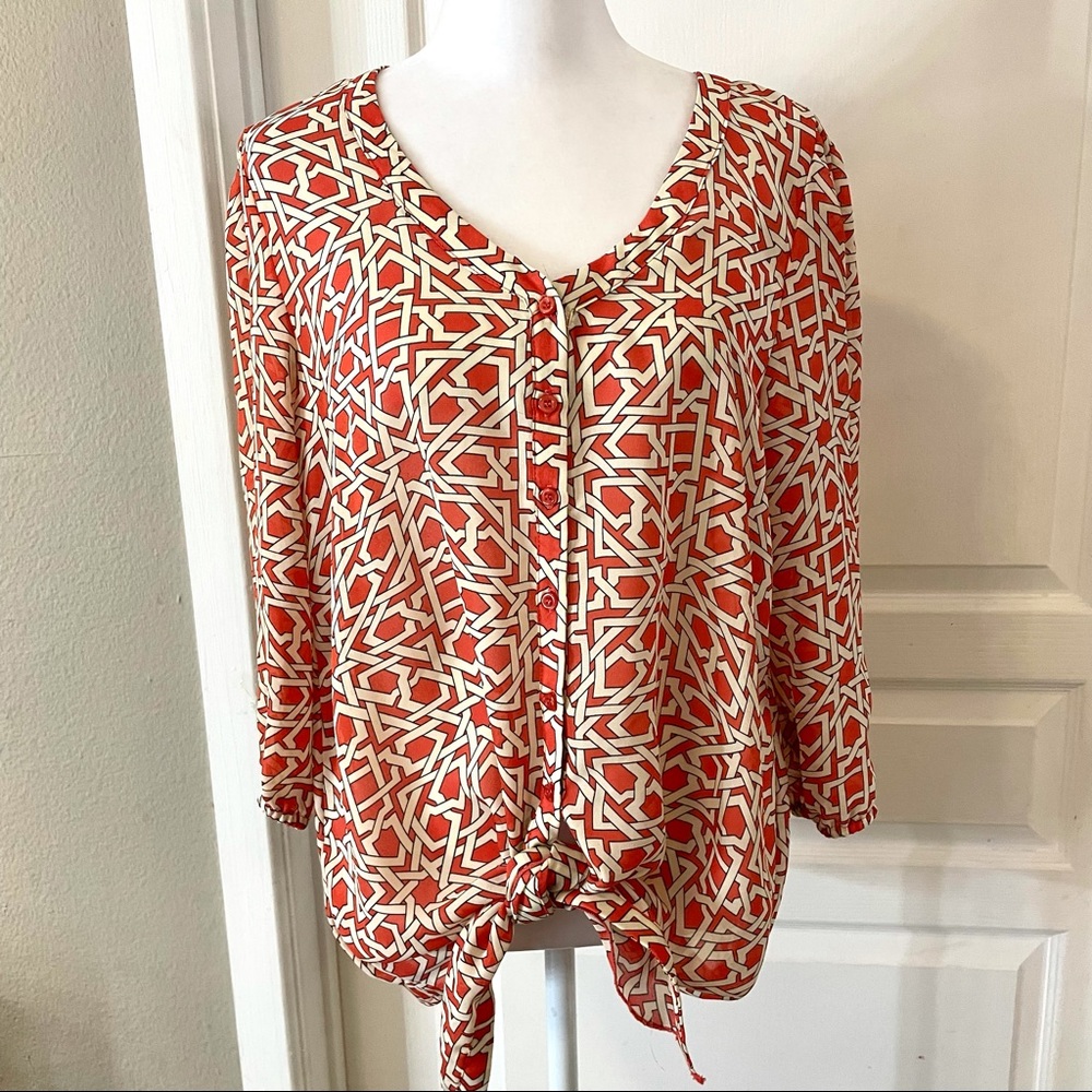 3/$20 Love Notes geometric pattern blouse